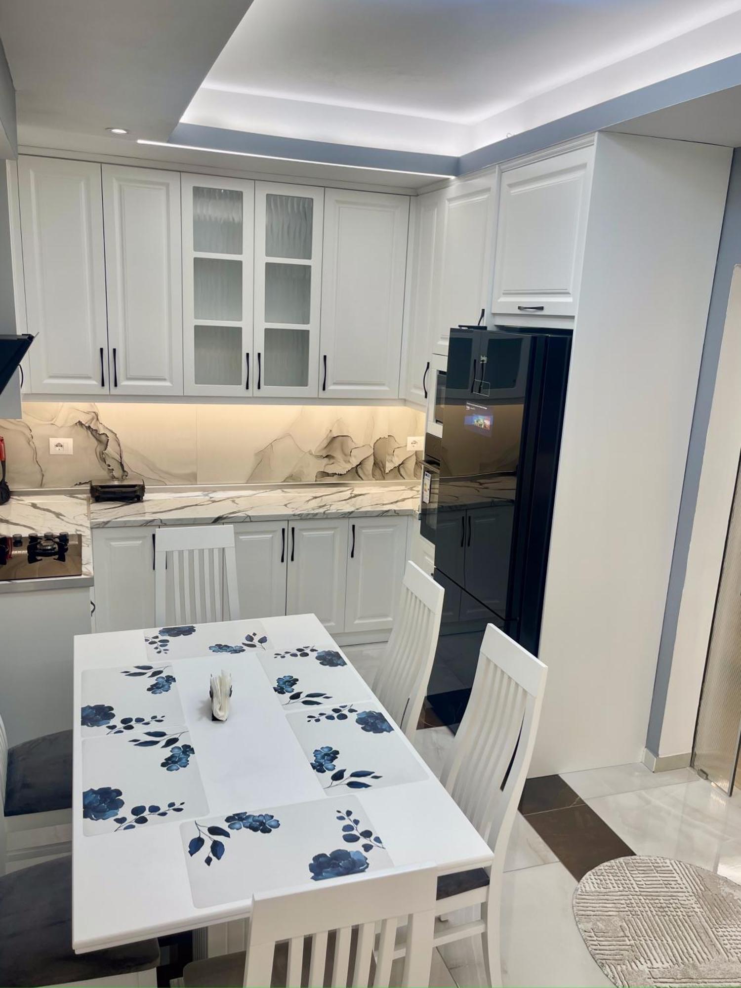 Mete Apartment's